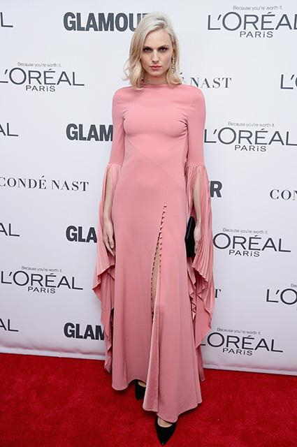 Geyimləri ilə göz oxşadılar - FOTOLAR